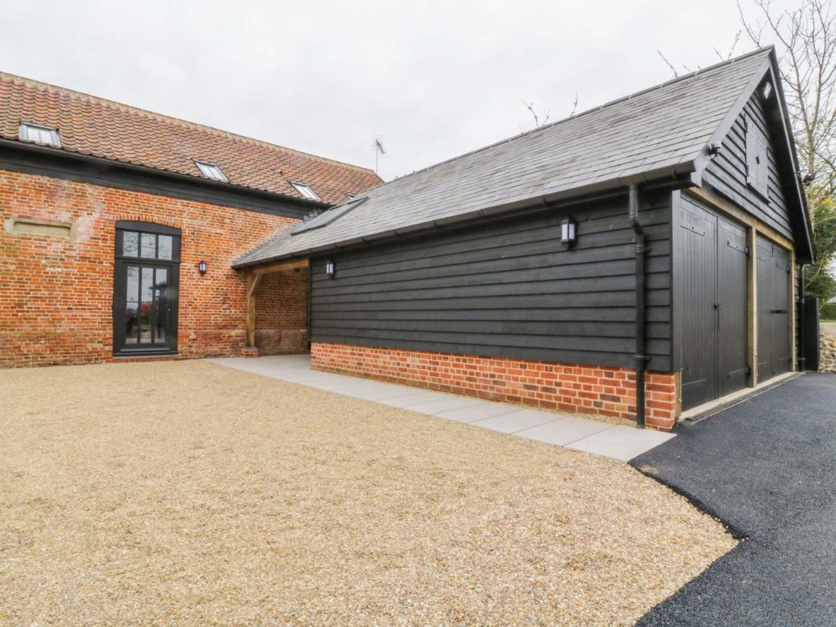 Grange Barn Villa Hessett Bagian luar foto
