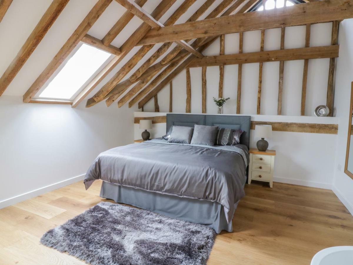 Grange Barn Villa Hessett Bagian luar foto